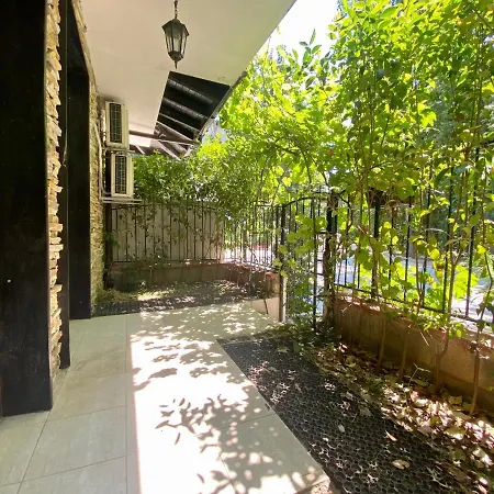 Paradise Complex Апартаменти *