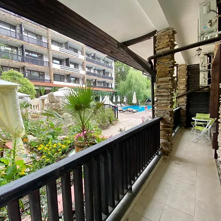 Апартаменти Paradise Complex