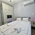 Paradise Complex Apartment