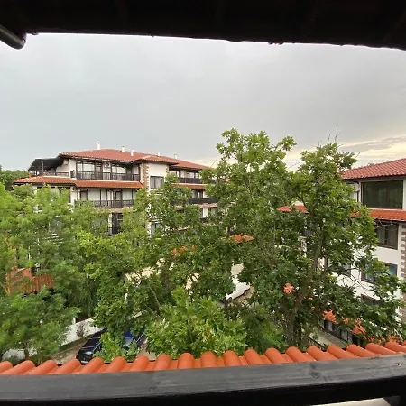 Paradise Complex Apartment
