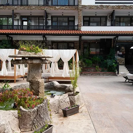 Apartment Paradise Complex *