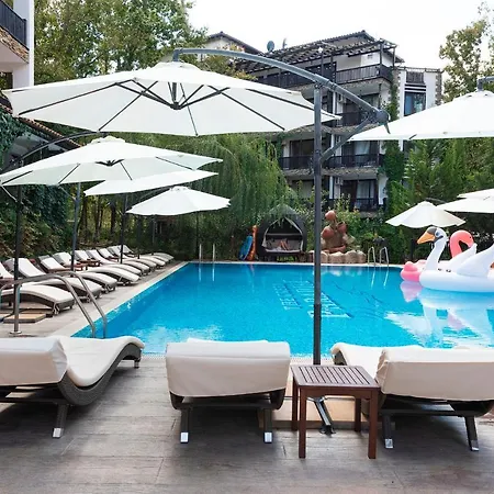 Paradise Complex Apartment *