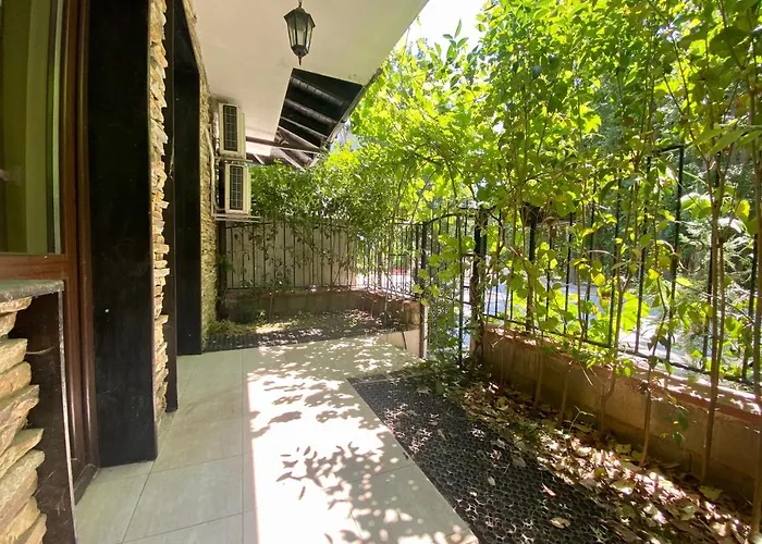 Paradise Complex Apartment *