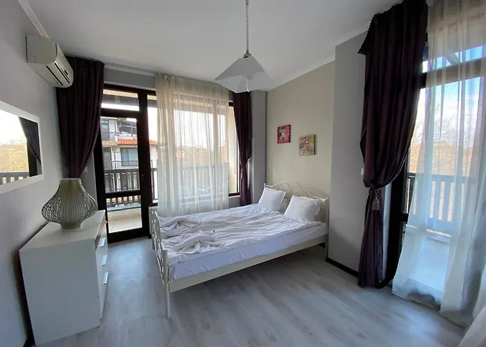 Paradise Complex Apartment *